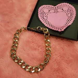 Gold chain choker